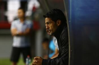 DT que decepcionó en el fútbol chileno encontró club en la Primera División de Argentina