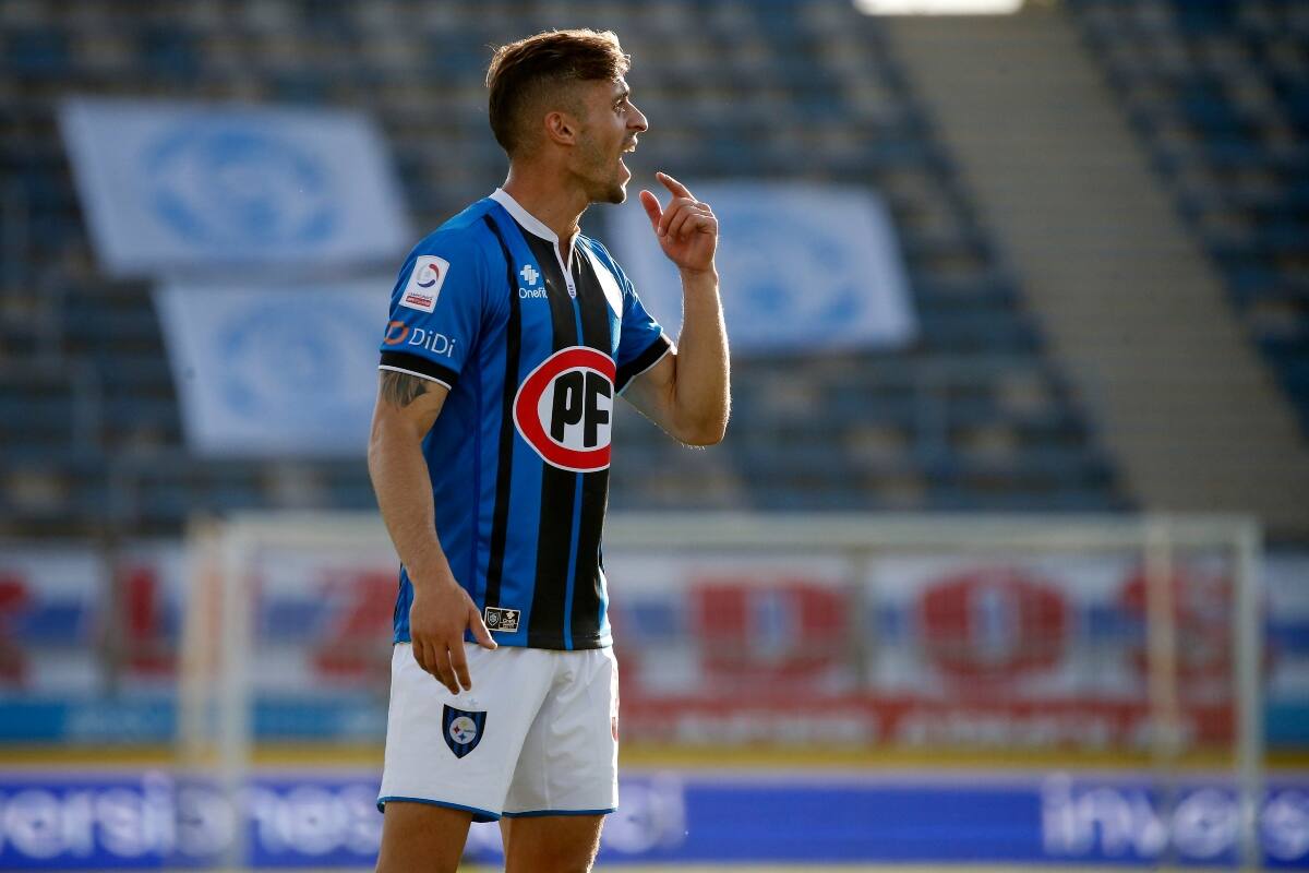 fue vendido desde Huachipato a Huracán.