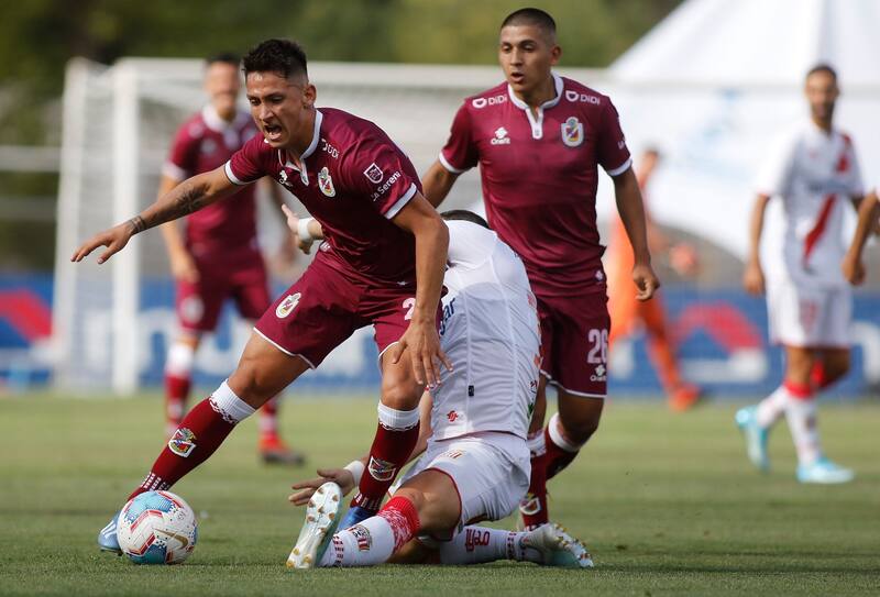 con la camiseta de Deportes La Serena.