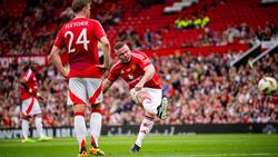VIDEO | Un irreconocible Wayne Rooney se mandó este golazo por el Manchester United en partido de leyendas