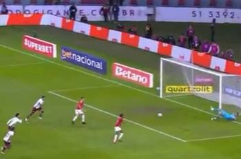 VIDEO | ¡Era más fácil hacerlo! El increíble gol que desperdició Wesley en Brasil