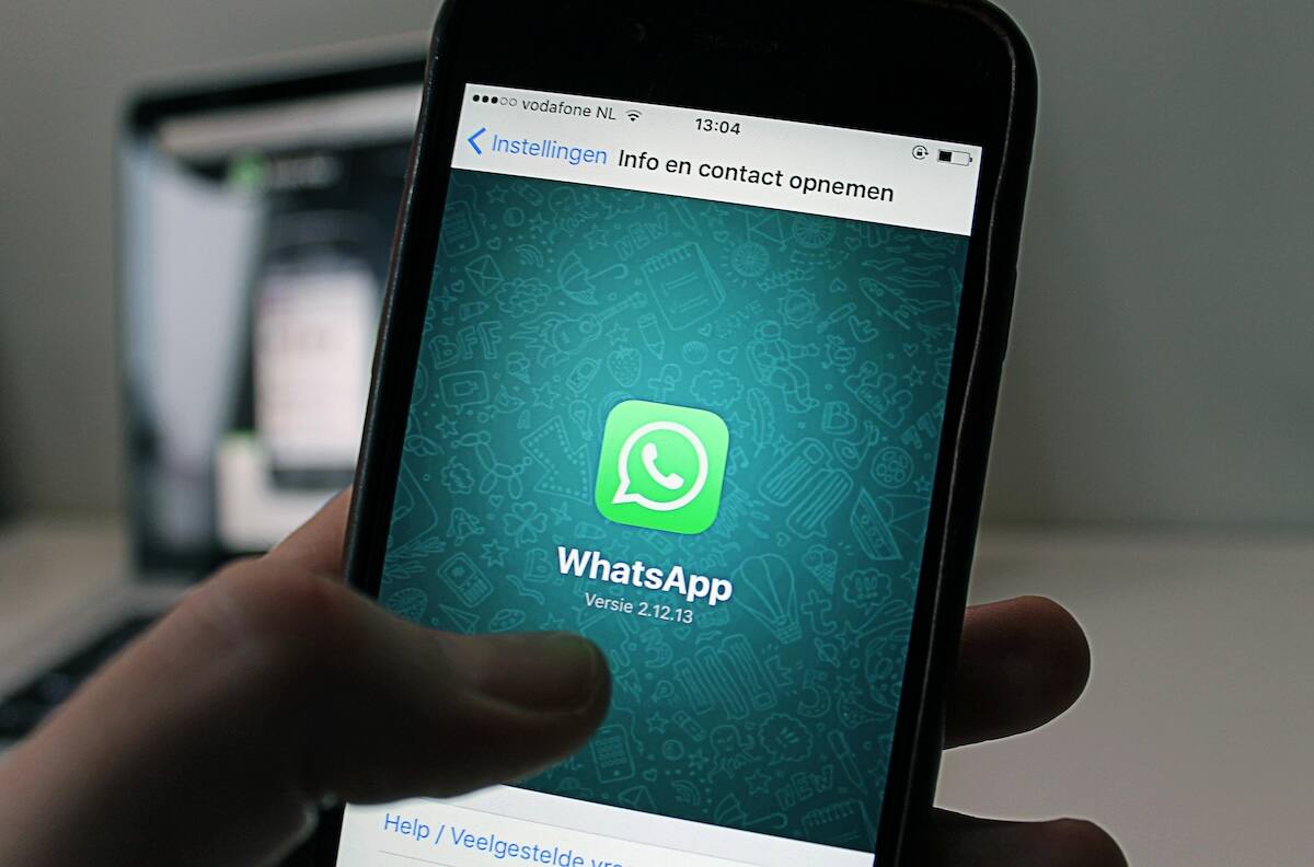 ¿Qué significa que los jóvenes escriban vv en WhatsApp o TikTok?