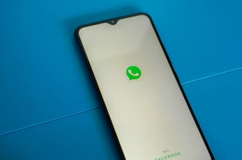 ¿Te llaman números desconocidos por WhatsApp? Así puedes silenciar el spam