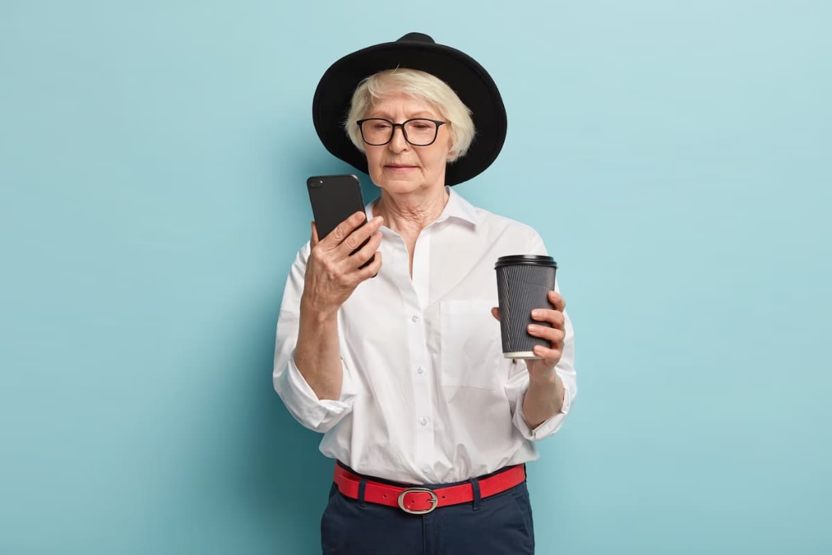 Conoce los celulares compatibles con la aplicación y adaptados para el público menos experimentado.