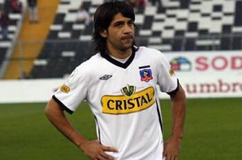 Lucas Wilchez: "Colo Colo tuvo dos buenos volantes y los dejó ir, Valdivia y Valdés"