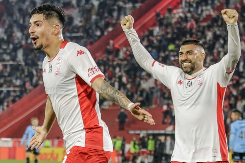 la rompe en Huracán de Argentina.