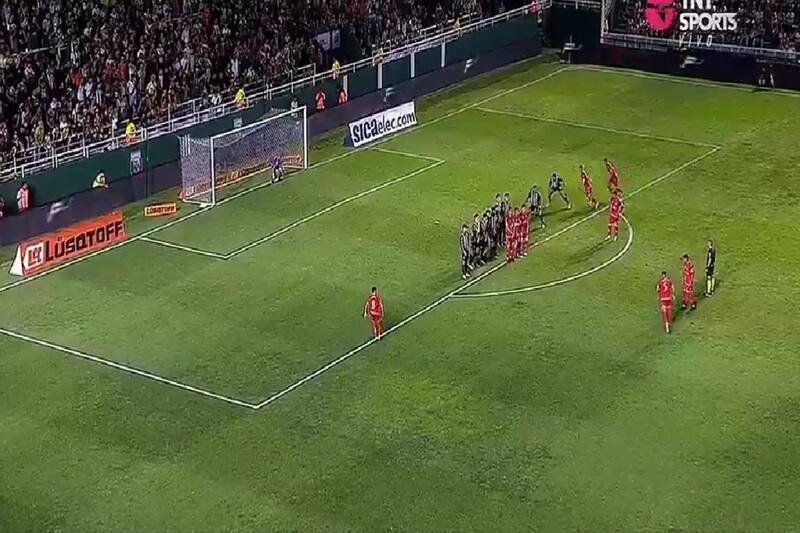 Anotó un golazo de tiro libre en el fútbol argentino.