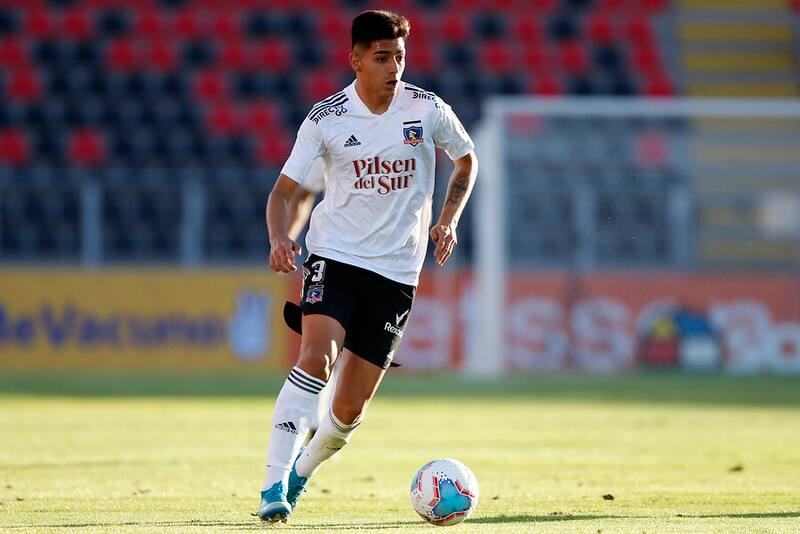 Williams Alarcón, volante de Huracán, jugó cuatro temporadas en Colo Colo. Foto: Aton.