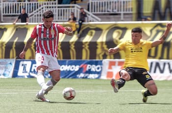 Williams Sáez seguirá en Curicó Unido y se frustra su llegada a Unión La Calera