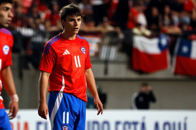 El mediocampista juega en el Huesca de España.