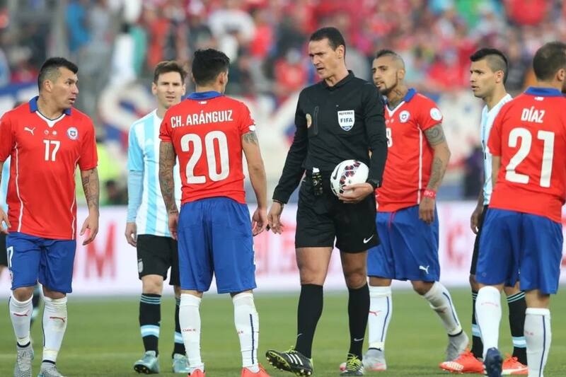 Un recuerdo dulce para la Selección con Wilmar Roldán en el arbitraje: la final de la Copa América 2015.