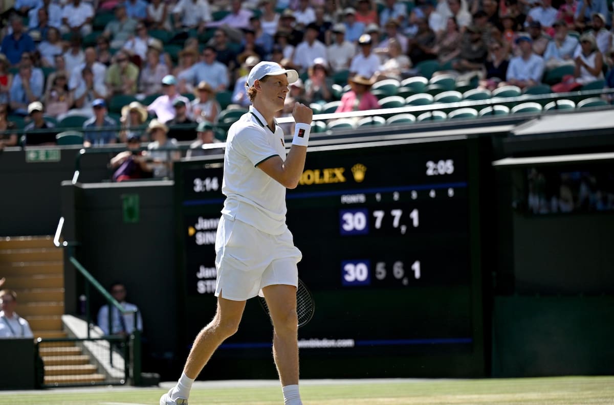 Un trámite: Jannik Sinner gana en sets corridos y se instala en semifinales de Wimbledon