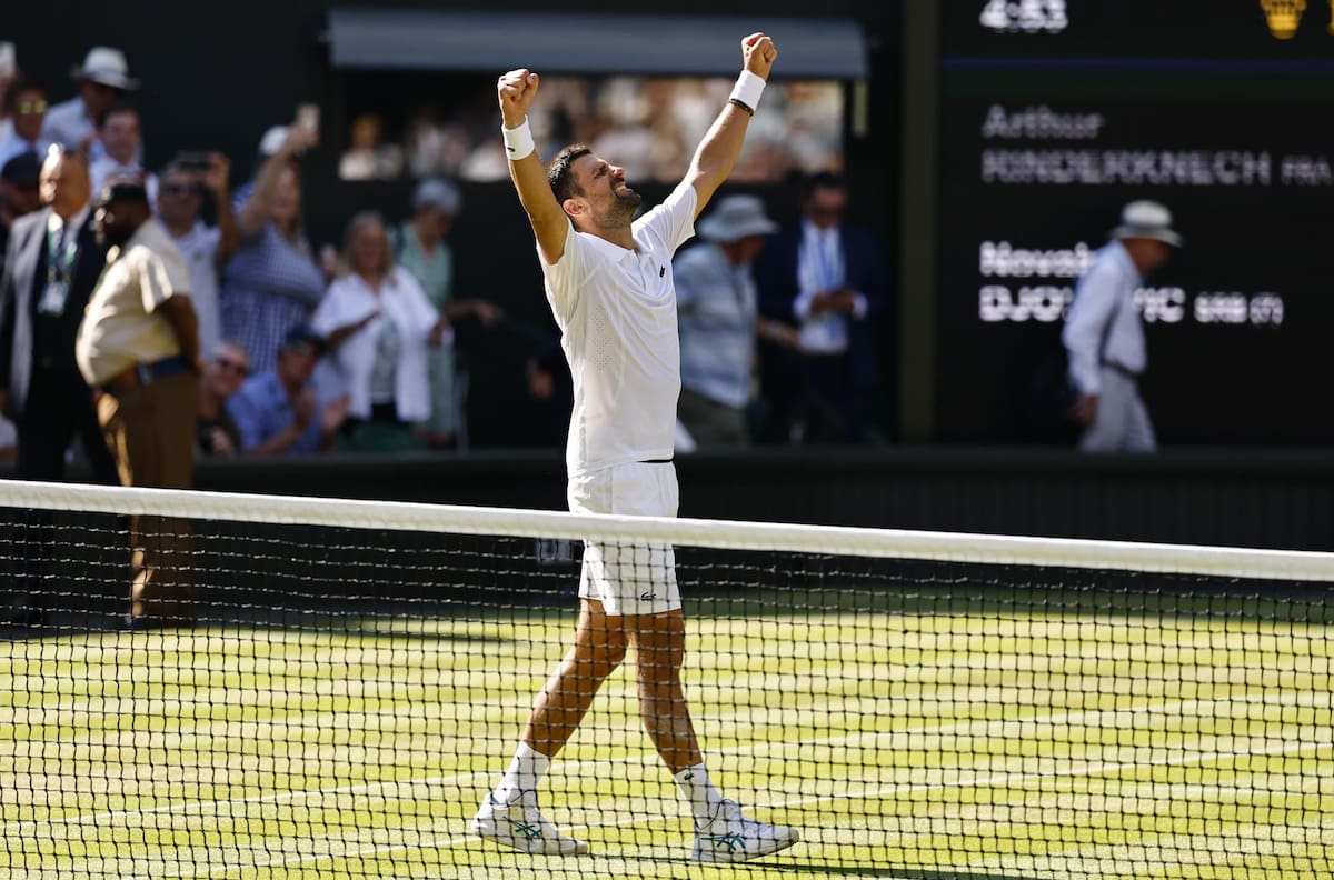 Novak Djokovic iguala histórico récord de Roger Federer y pasa a octavos de final en Wimbledon