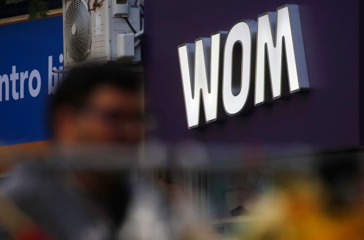Banco chileno busca darle un duro golpe a WOM: pide finalizar sus contratos