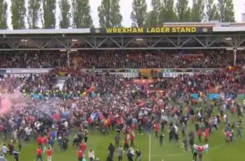 Será rival de varios chilenos: equipo de Ryan Reynolds hace historia y consigue su tercer ascenso seguido