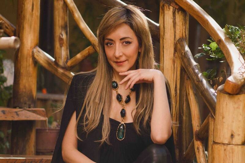 diseño un traje inspirado en el siglo XVIII, con toques modernos. Créditos: Insatgram