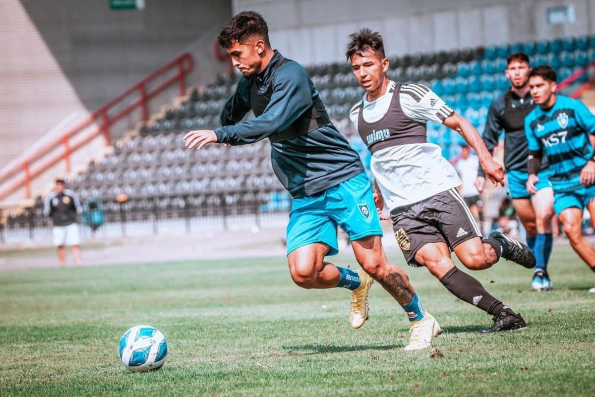 Yahir Salazar se mantendrá en Huachipato. Foto: Franco Alonso / Prensa Huachipato.
