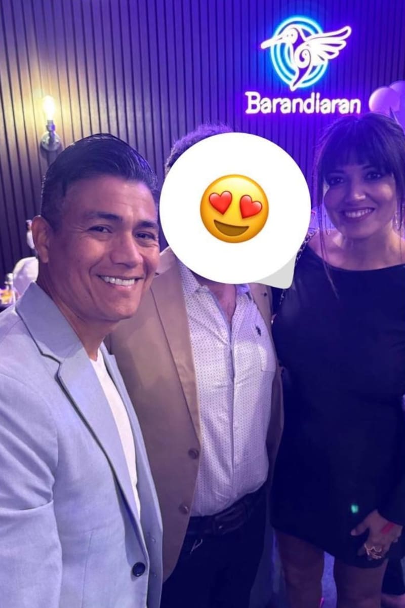 Yamila Reyna junto a Américo en evento nocturno. Créditos: Cecilia Gutiérrez