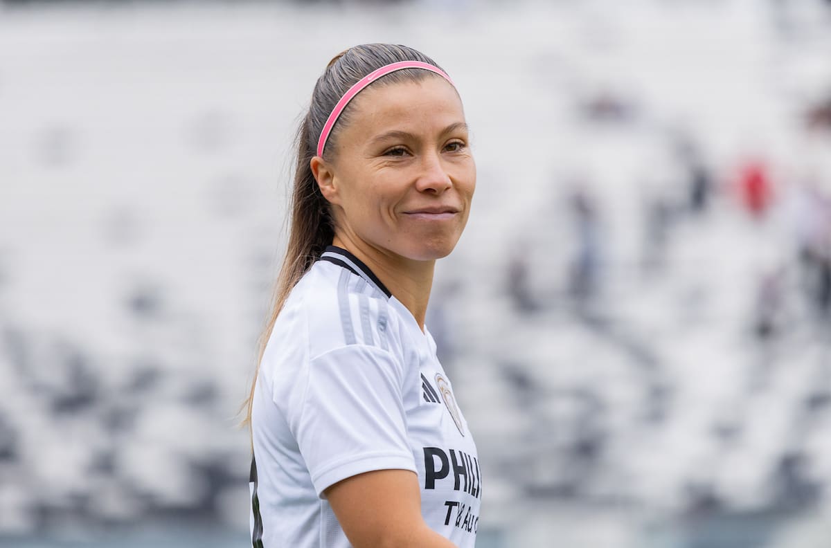 Figura de Colo-Colo Femenino se postula para ser Reina Guachaca 2026