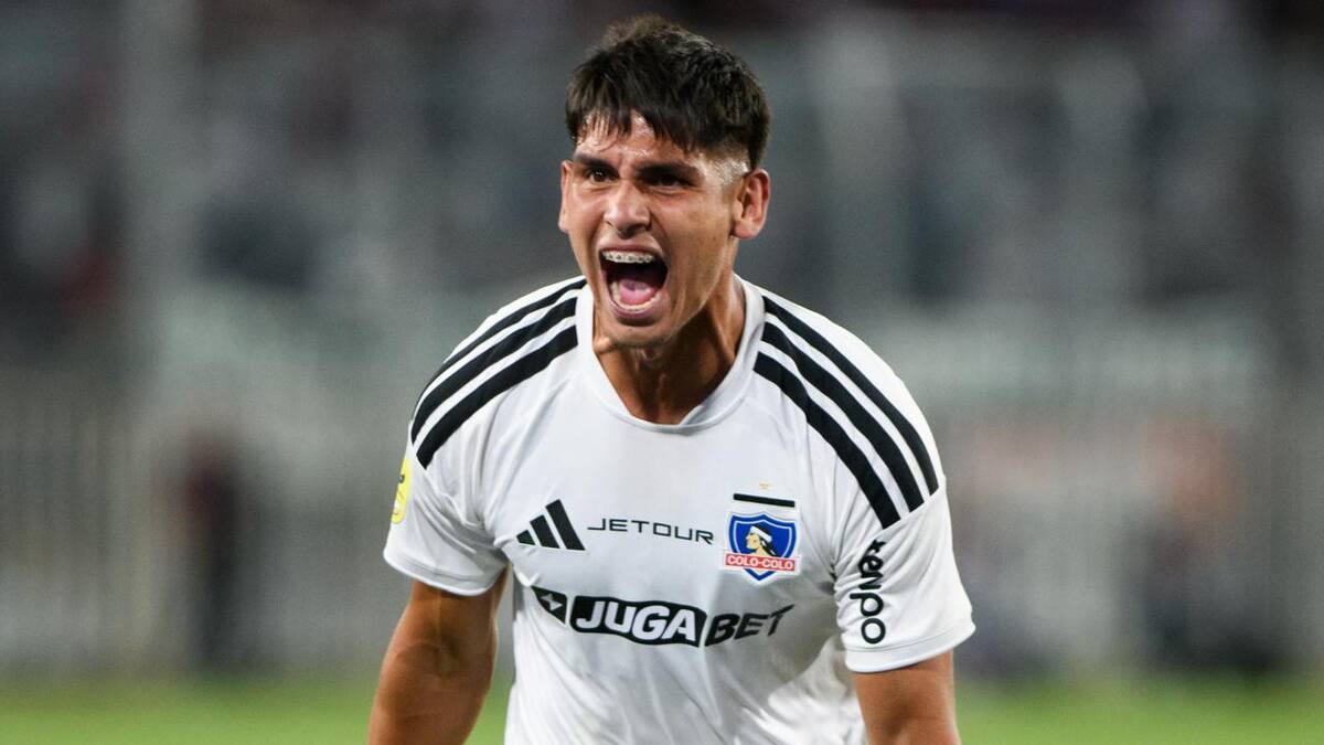 Bendicen a Yastin Cuevas antes del Superclásico: “Si decide ser ordenado, puede convertirse en figura de Colo Colo”