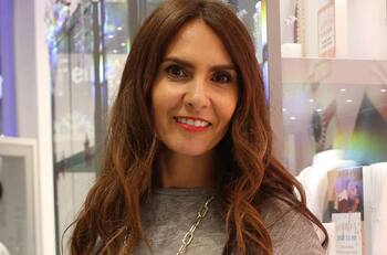 Yazmín Vásquez reveló tragicómica experiencia durante viaje junto a Claudio Iturra