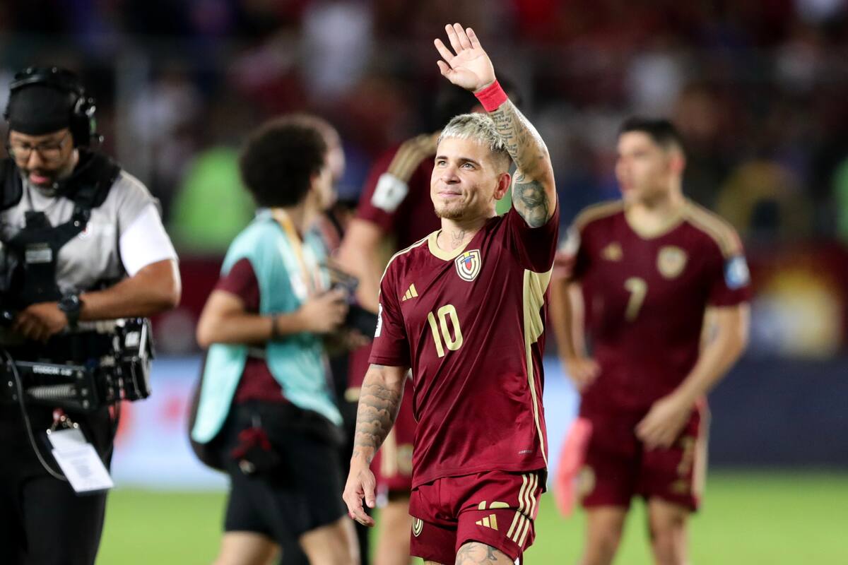con la Selección de Venezuela. EFE