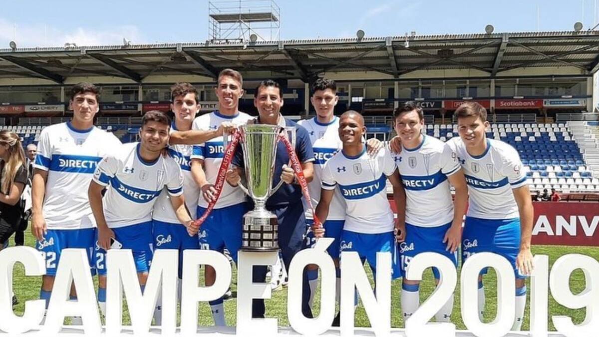 Bicampeón con la UC protagoniza la teleserie del mercado de fichajes: fue presentado en dos clubes