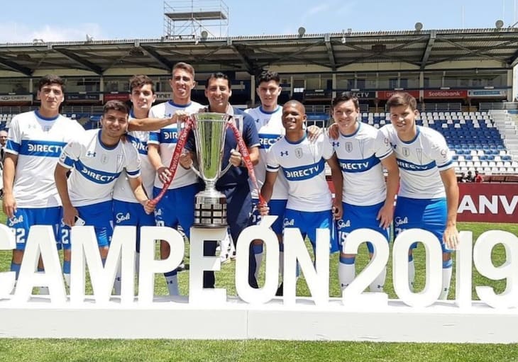 Bicampeón con la UC protagoniza la teleserie del mercado de fichajes: fue presentado en dos clubes