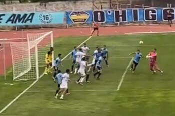 ¿El Rogério Ceni chileno? Yerko Urra marcó un golazo y le dio el empate a Deportes Temuco al último minuto