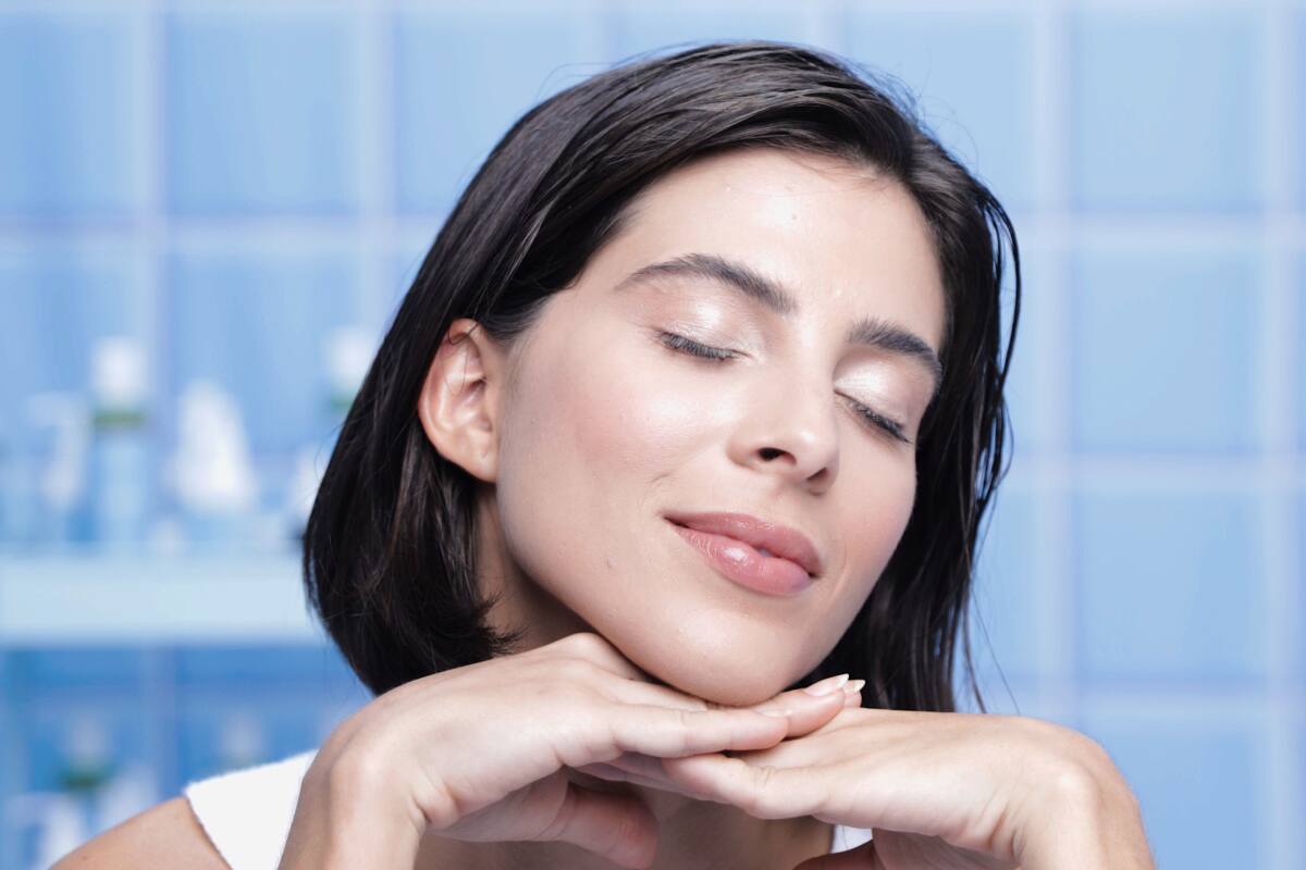 Masajear la mandíbula trae grandes beneficios para la salud.