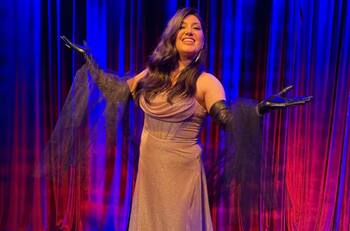 Quién es Yolanda Carmín, comediante y cantante chilena que se presentará en el Festival del Huaso de Olmué