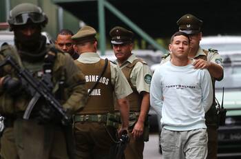 Los polémicos y misóginos mensajes de Yolvi González, el detenido por muerte de Emmanuel Sánchez que sonrió ante las cámaras