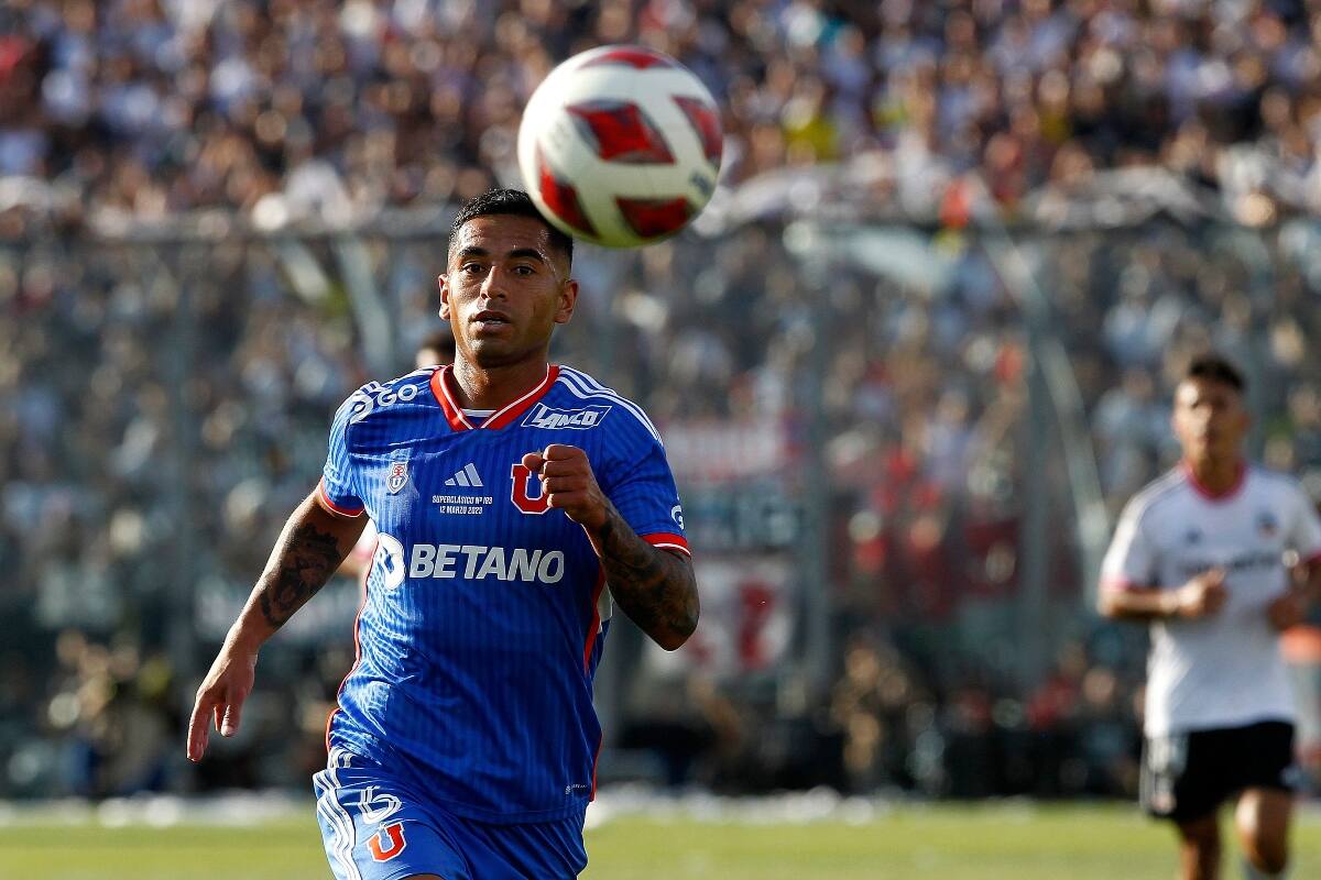 El lateral en Universidad de Chile. Foto: Aton