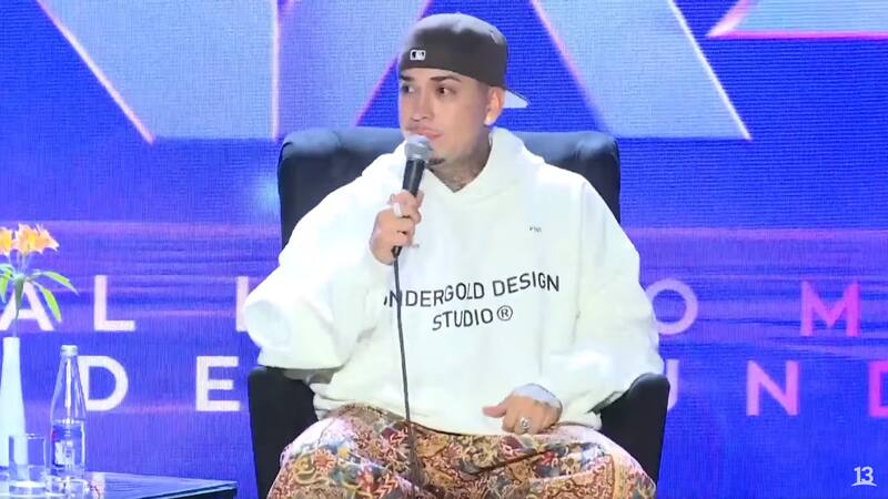 se emocionó en medio de la rueda de prensa de su presentación del Festival de Viña 2024.