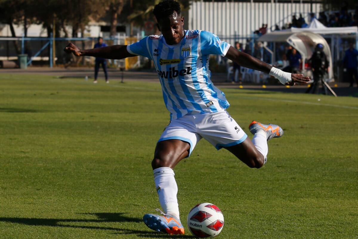 El ariete brilló en Magallanes, pero no ha podido replicar su nivel. Foto: Aton.