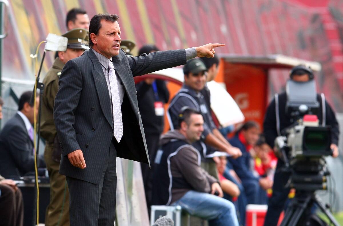 DT de Colegio Quillón advierte a sus jugadores de cara al partido contra Colo Colo: “Después pueden pedir camisetas”
