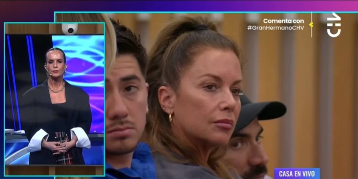 Yuyunis Navas acusó a Michelle Carvalho de robarle su crema. Créditos: Pantallazo CHV