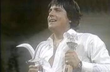 Carin León homenajeará a Zalo Reyes en Viña 2025: Familiar del Gorrión verá el momento en vivo