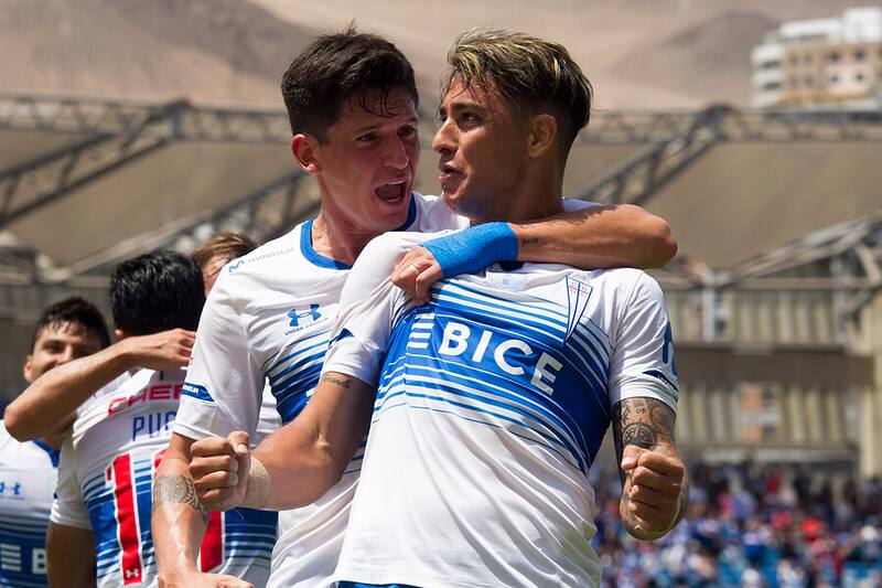El delantero descartó su salida de Universidad Católica.