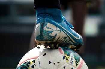 Falabella tiene estas zapatillas de fútbol con hasta un 40% de descuento