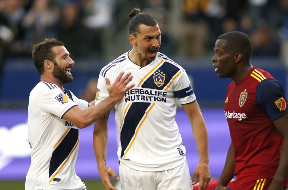 Zlatan eligió el once ideal con su nombre en todos los puestos