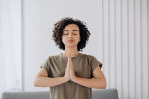 5 hábitos para deshacerte de la ansiedad y el exceso de pensamientos