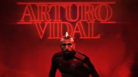 VIDEO | Fin a la teleserie: Arturo Vidal fue oficializado en el Flamengo a lo Stranger Things