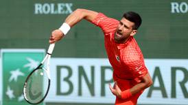 VIDEO | Novak Djokovic pierde los estribos en Montecarlo y destroza una raqueta