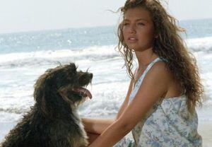 Thalía y su insólito método para mantener a Pulgoso atento en “Marimar”