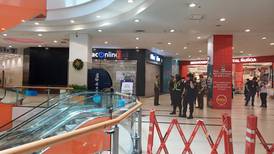 Asaltan a disparos tienda de tecnología en mall Portal Ñuñoa: Una persona resultó herida