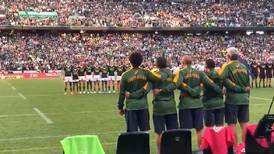 Emocionante entonación del himno de Sudáfrica en el Rugby Seven