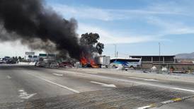 Colisión de vehículos en la autopista de Puebla-México dejó a 19 personas fallecidas