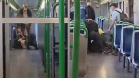 VIDEO | Adulta mayor es atacada en metro de Valparaíso: Autor fue detenido por Carabineros