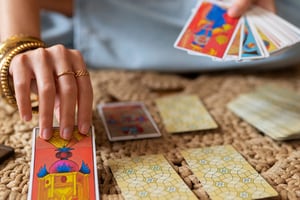 Tarot: ¿Cómo se guardan correctamente las cartas luego de ser utilizadas?
